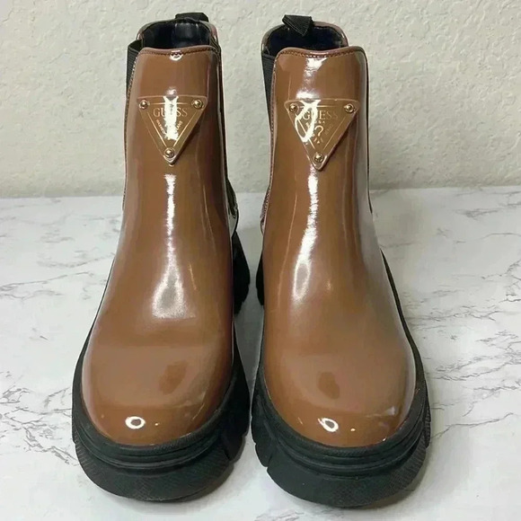 GUESS Womens Brown Goring Lug Sole Hestia Round Toe Block Heel Booties Size 5 - Picture 3 of 16
